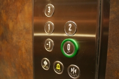 L'hôtel est équipé d'un ascenseur.